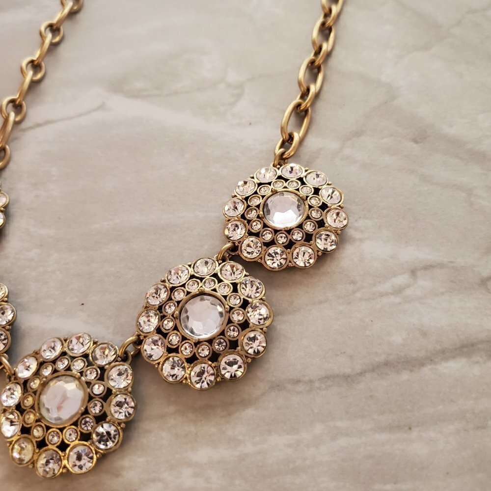 ✨ J.Crew Classic Rhinestones Pave Crystal Medallion Statement Necklace ✨ - Picture 4 of 12